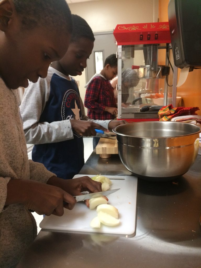 Feeding Students’ Bodies and Minds at École élémentaire publique Mauril-Bélanger